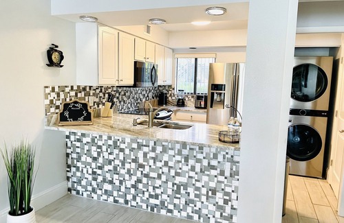 Wesley Chapel Condominio | Lake front condo at Saddlebrook