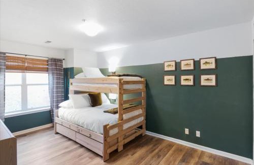 Osage Beach Casa | Lake Front Condo with a Balcony!