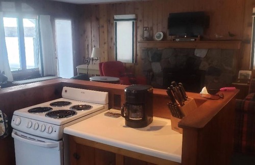 Pellston Cabaña | Lake Front Cottage en Douglas Lake, cerca de Petoskey y MacKinaw