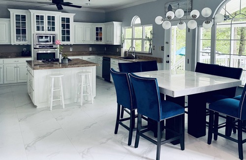 Mid America Casa | Lake Front - Game Room-Heated Pool-Hot tub- PM for Flexible pricing!