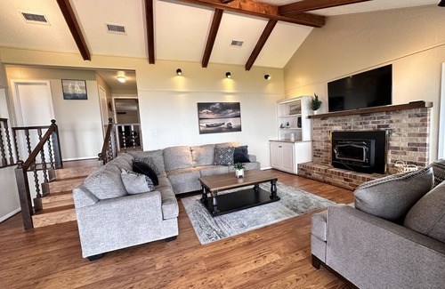 Coldspring Casa | Lake Front Home on Lake Livingston, Coldspring Texas!