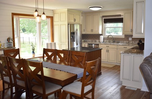Lake Norman of Catawba Casa | Lake Front Home w/Dock, Kayaks, Private Pool - 4BR/3B Stunning Views, Sleeps 13!