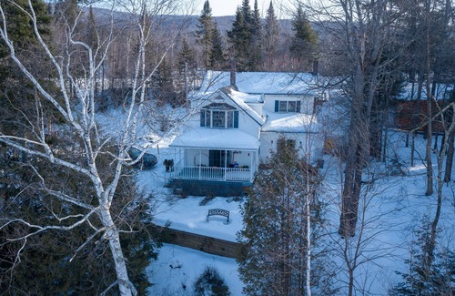 Eden Casa | Vista al lago viviendo en Lakeview Manor