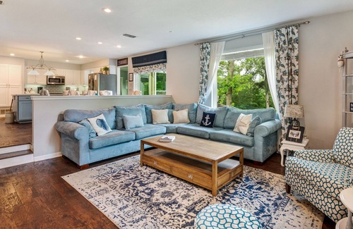 Holly Lake Ranch Casa | Lake Front - Hot Tub - Great Views - Fire Pit - Kayaks - Holly Lake Ranch