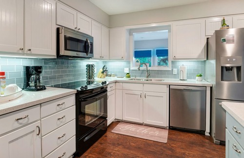 Holly Lake Ranch Casa | Lake Front - Hot Tub - Great Views - Fire Pit - Kayaks - Holly Lake Ranch