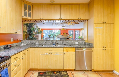 Egypt Lake-Leto Casa | Lake Front-Jacuzzi-Mini Golf-Exclusive