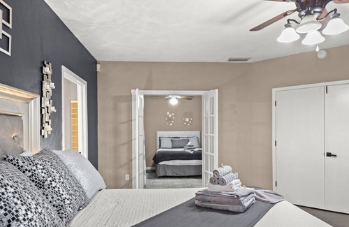 Egypt Lake-Leto Casa | Lake Front-Jacuzzi-Mini Golf-Exclusive