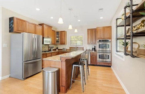 Waterloo Casa | Lake front/kayaks/private dock/ firepit/game room w/ pool table/ sleeps up to 14