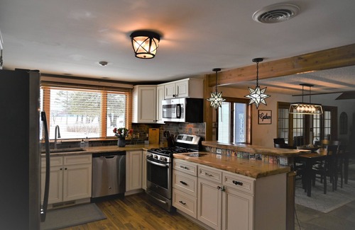 Boyne City Casa | Lake Front, Lake Charlevoix, Large Park like setting.