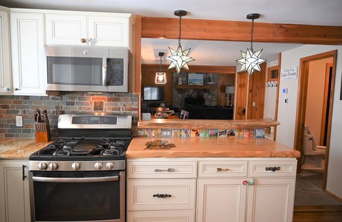 Boyne City Casa | Lake Front, Lake Charlevoix, Large Park like setting.
