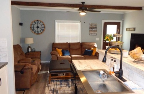 Dogwood Casa | Lake Front Lake House Paradise!