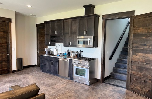 Helena Casa | Lake Front Lodge: Your ideal Montana getaway! Watercraft rental available!
