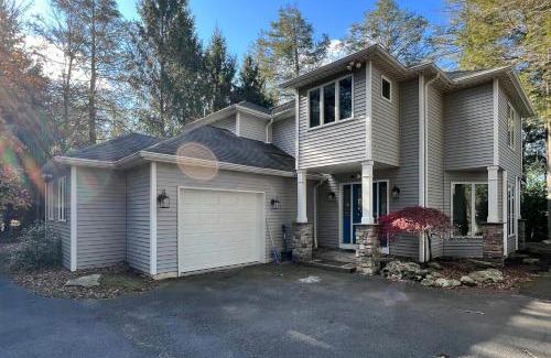 Albrightsville Casa | Lake Front Paradise