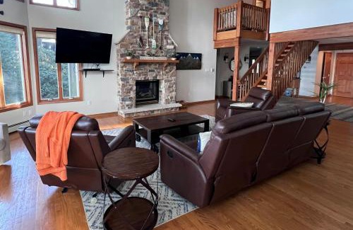 Albrightsville Casa | Lake Front Paradise