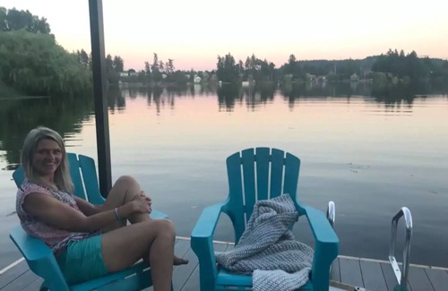 Langford Casa | Lake Front Retreat 10 miles from downtown Victoria and close to all amenities