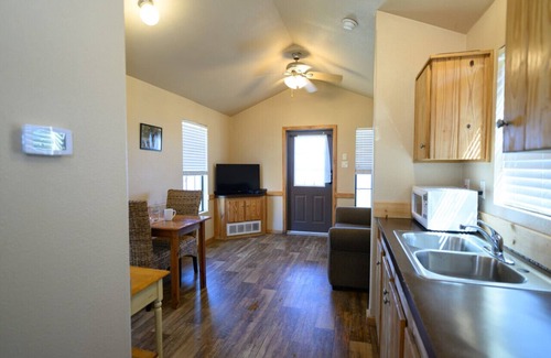 Lake Village Cabina | Lake front retreat on Lake Chicot!
