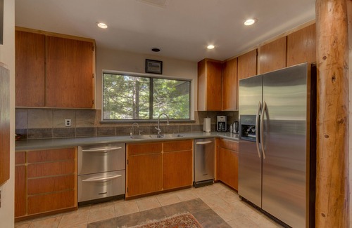 Tahoe Vista Casa | Lake Front Home con su playa privada y jacuzzi - North Lake Tahoe