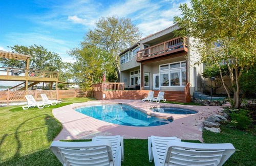April Sound Casa | Lake front retreat with pool, spa, golf, fishing, boat slip, 4 bed, 4 bath sleeps 21