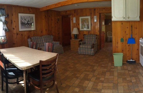 Beach Lake Casa | Lake Front Rustic Cabin #2 on Private Lake!