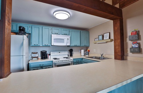 Lake Harmony Casa | Lake Front Townhome in Heart of Poconos