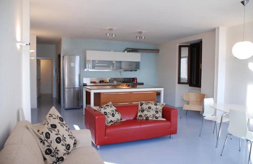 Gargnano Apartamento | Lake Garda Piazza Apartment - St Loe
