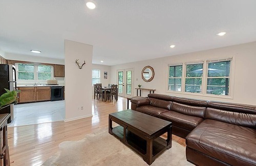 Bracey Casa | Lake Gaston Duo Side B Kayak, Water mat, Gameroom