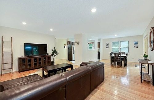 Bracey Casa | Lake Gaston Duo Side B Kayak, Water mat, Gameroom