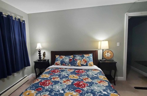Queensbury Casa | Lake george get away close to saratoga and the adirondack