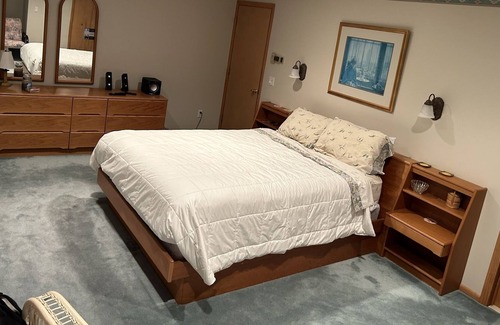 North Lake George Casa | Lake George LAKE FRONT town home - Hague, NY
