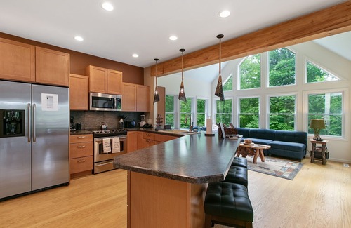 Lake George Casa | Lake George Mountain Retreat (Familia y mascotas)