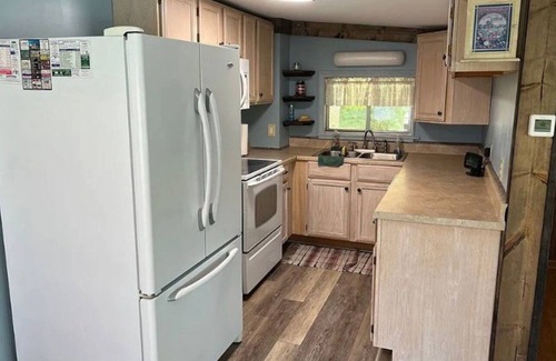 Versailles Casa | Lake Getaway- Sleeps 7- Boat Slip