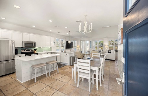 Laurel Grove Casa | LAKE/GOLF COURSE, screened porch~ Golf Cart~ FREE Activities~ Pool, HotTub