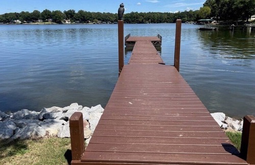 Waterloo Casa | Lake Greenwood Waterfront Home: fenced yard, private boat ramp & dock