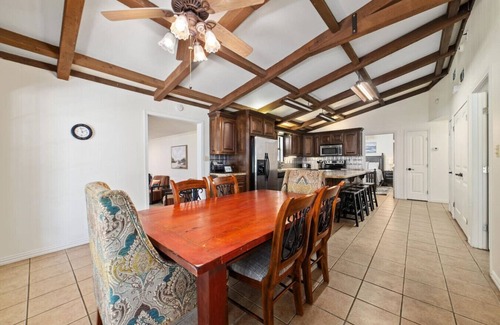 Lake Brownwood Casa | Lake Group Retreat: All 3 Homes