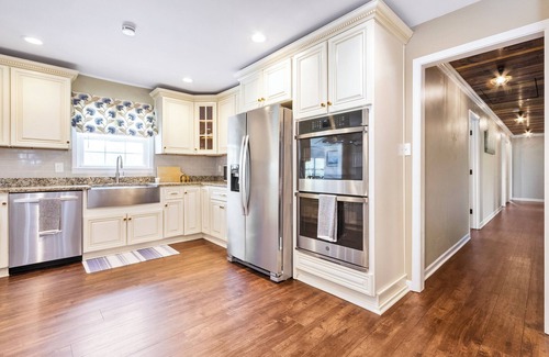 Northlake Casa | Lake Hartwell w/ Dock, Pool, Clemson, Fishing Tournaments, Sleep 12, Anderson SC