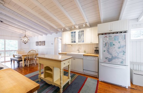 Fair Play Casa | Lake Hartwell Waterfront Cottage with Game-Room Sleeps 9