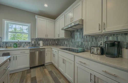 Westminster Casa | Lake Hartwell with Private Dock on Deep Water