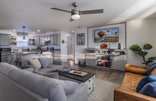 Desert Hills Casa | Lake Havasu 3BR Home w/Boat Parking, Lake Views + Snowbird Long-Term Welcome