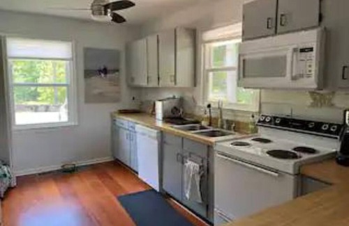 Bracey Casa | Lake Haven, Breathtaking views, pet-friendly, Stunning outdoor spaces