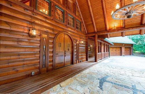 Wilkesboro Casa | Lake Haven Lodge