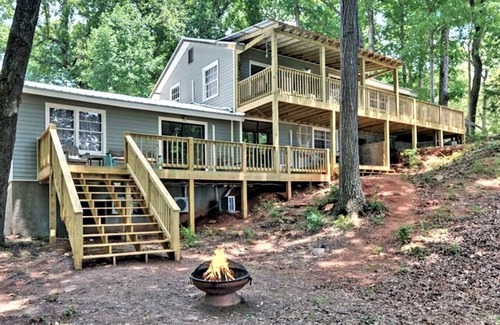 Reed Creek Casa | Lake Haven Retreat