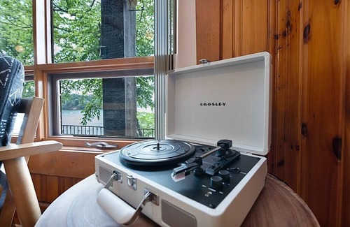 Hickory Casa | Lake Hickory Trio w/Boat Slip