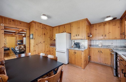 Hickory Casa | Lake Hickory Trio 3BR Blue Unit