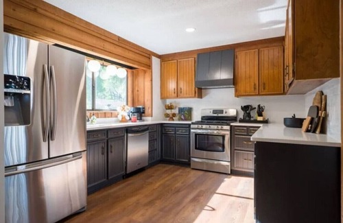 Lake Park Casa | Stunning Lake front 4 Bedroom Home- Sleeps 8 in Valdosta, Lake Park Area