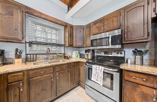 Bracey Casa | Lake Home on Lake Gaston!!