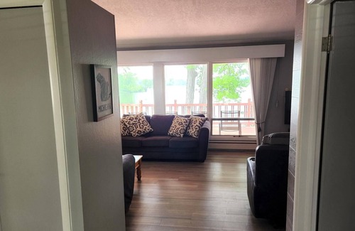 Coldwater Casa | Lake Home Rental Pontoon Optional