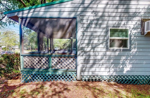 Onalaska Cabaña | Lake Home Retreat - Pool - Boat Launch