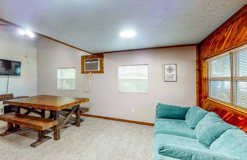 Onalaska Cabaña | Lake Home Retreat - Pool - Boat Launch