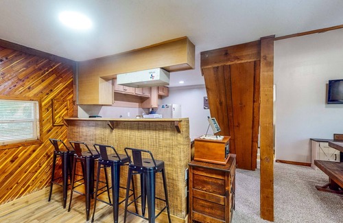Onalaska Cabaña | Lake Home Retreat - Pool - Boat Launch