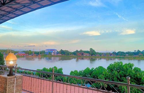 Trat Casa | Lake Home Trat